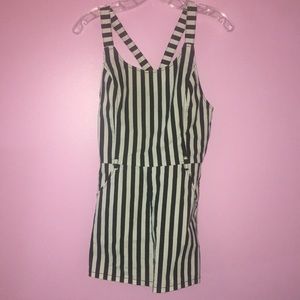 Striped short jumper